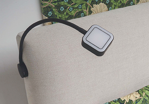 signet-betten-mitra-seitenansicht mit einer led lampe
